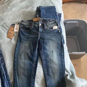 NWT SILVER CAPRIS AIKO size 28